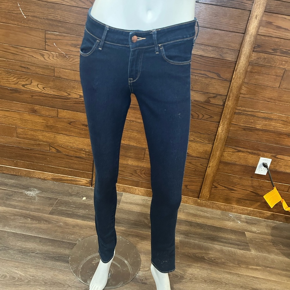 Women's H & M. Low waist Skinny. Size 27 X 32. Dark Blue Jeans